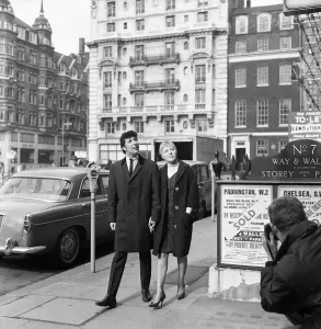 Tom Jones pop star and his wife Lyn Jones in London do some house hunting now that Tom Jones pop star and his wife Lyn Jones in London do some house hunting now that