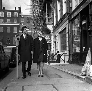 Tom Jones pop star and his wife Lyn Jones in London March 1965 do some house Tom Jones pop star and his wife Lyn Jones in London March 1965 do some house