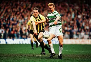 Jon Scan Gallery: Tommy Burns in action for Celtic January 1989