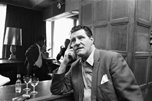 Images Dated 23rd March 1972: Tommy Cooper seen here in the bar of The New Theatre, Oxford. 22nd March 1972