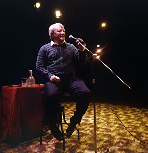 Tommy Docherty singing into microphone March 1988 Tommy Docherty singing into microphone March 1988