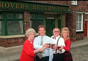 Tony Blair with Elizabeth Dawn (Vera Duckworth) Willaim Tarmey (Jack Duckworth Tony Blair with Elizabeth Dawn (Vera Duckworth) Willaim Tarmey (Jack Duckworth