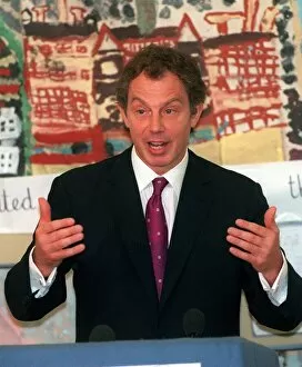 Images Dated 15th July 1998: Tony Blair at a school in Camden July 1998, pledging 19 Billion Pounds for Education