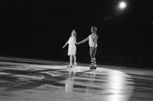 Images Dated 25th May 1986: Torvill and Dean, (Jayne Torvill and Christopher Dean) dance at World Ice Spectacular