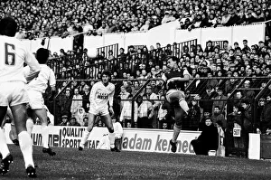 00244 Gallery: Tottenham Hotspur v Scunthorpe United FA Cup match at White Hart Lane January 1987