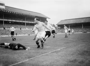 Tottenham Hotspurs v Manchester City Division One 1st September 1952 Tottenham Hotspurs v Manchester City Division One 1st September 1952
