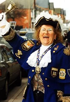 Images Dated 15th March 1995: Town Criers - Oyez, Oyez, Newports first lady town crier for 200 yrs