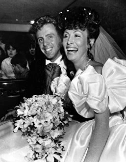 Images Dated 4th December 1988: Track star Tom McKean and his childhood sweetheart Yvonne Fraser after their wedding at