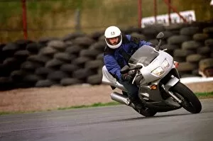 Images Dated 22nd August 1997: Trevor Walls riding Honda VFR 750 cc August 1997