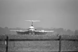 Images Dated 25th June 1976: A Trident jet LANDS on the runway at Heathrow Airport takes off in the high heat of