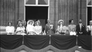 Trooping The Colour. L to R. Princess Margaret, Queen Mum, Princess Diana Trooping The Colour. L to R. Princess Margaret, Queen Mum, Princess Diana