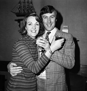 Images Dated 6th February 1978: TV actress Penelope Keith with her new husband Rodney Timpson at Heathrow Airport