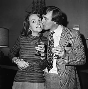 Images Dated 6th February 1978: TV actress Penelope Keith with her new husband Rodney Timpson at Heathrow Airport