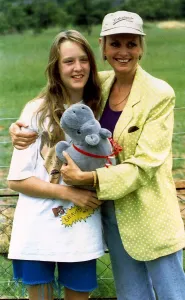 Twiggy Actress and Model with daughter Carly Twiggy Actress and Model with daughter Carly