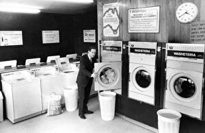 Images Dated 1st February 1970: A typical laundry in February 1970. The Washeteria at Boston Court