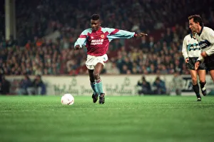 Images Dated 24th October 1990: UEFA Cup 2nd round 1st leg match, Aston Villa 2 - 0 Inter Milan held at Villa Park