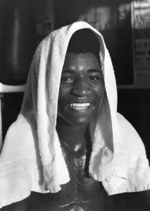Ugandan lightweight boxer Cornelius Edwards in training. Circa 1981 P005751 Ugandan lightweight boxer Cornelius Edwards in training. Circa 1981 P005751