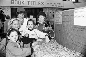 Images Dated 7th December 1991: Upperthong School Christmas Fair - Needle in a Haystack. 7th December 1991