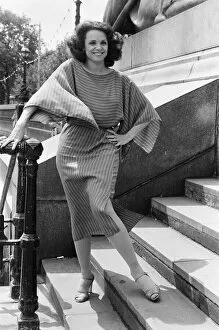 Images Dated 16th June 1978: Valerie Harper, American actress and star of TV Series Rhoda, photocall in London
