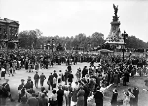00714 Gallery: VE Day celebrations in London at the end of the Second World War