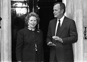 Images Dated 2nd October 1987: US Vice-President George Bush and British Prime Minister Margaret Thatcher on the steps