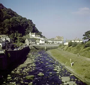 Images Dated 1st October 1971: View of the town of Lynmouth on the North Devon coast, showing the bridge crossing