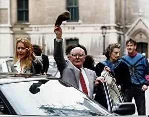 Images Dated 30th October 1991: Bill Waddington actor who plays Percy Sugden outside the law courts after the William