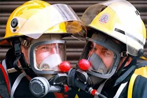 Images Dated 1st March 1995: Wannabe record breaking firefighters John Young and Hilton Archer (right