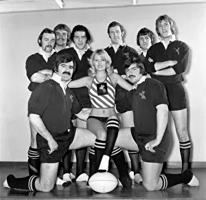 Images Dated 19th January 1975: Wasps Rugby Team Mascot Angela Jay (Model). January 1975 75-00344-004