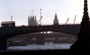 Images Dated 2nd February 1997: Waterloo Bridge London