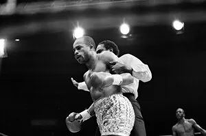 Images Dated 22nd November 1987: WBC and IBF, welterweight title fight between Lloyd Honeyghan and Johnny Bumphus