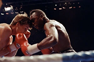 Images Dated 11th December 1992: WBC super-middleweight title, Nigel Benn vs Nicky Piper