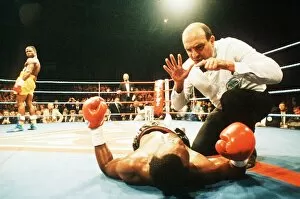 Images Dated 25th April 1992: WBO champion Chris Eubank destroys Johnny Jarvis, contender for his super-middleweight