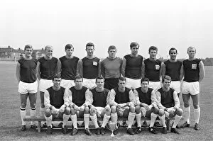 Images Dated 11th January 2011: West Ham FC team line up. 1963