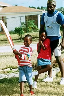 Images Dated 22nd January 1990: West Indies cricketer Viv Richards in Antigua with family. 22nd January 1990