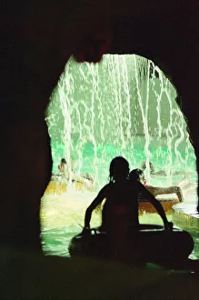Mirror/1300to1399 01395/wet n wild indoor water park situated north Mirror/1300to1399 01395/wet n wild indoor water park situated north