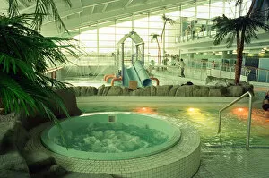 Images Dated 8th July 1993: Wet N Wild indoor water park situated in North Shields, Tyne and Wear, England