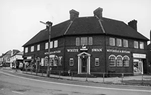 The White Swan Public House in Bedworth 26th January 1987 The White Swan Public House in Bedworth 26th January 1987