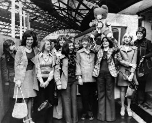 Images Dated 3rd May 1974: Wifes & girlfriends of Liverpool football players