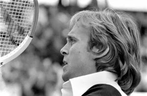 Wimbledon 1980: 2nd day. John Lloyd. June 1980 80-3290-031 Wimbledon 1980: 2nd day. John Lloyd. June 1980 80-3290-031