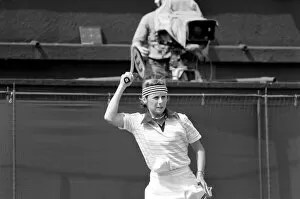 Images Dated 25th June 1980: Wimbledon 80, 3rd Day. Comre Court. Virginia Wade v. I. Maoruga. I