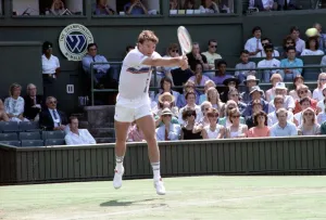 Images Dated 23rd June 1988: Wimbledon. Jimmy Connors. June 1988 88-3372-061