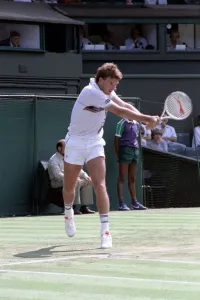 Images Dated 23rd June 1988: Wimbledon. Jimmy Connors. June 1988 88-3372-068