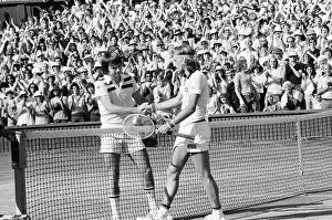 Images Dated 2nd July 1977: Wimbledon Tennis Championships 1977, Mens Final, Centre Court, Wimbledon