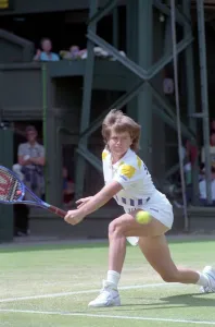 Wimbledon Tennis. Martina Navratilova v. Hanna Mandlikova. July 1989 89-3958-011 Wimbledon Tennis. Martina Navratilova v. Hanna Mandlikova. July 1989 89-3958-011