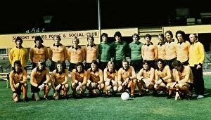 Images Dated 1st August 1975: Wolverhampton Wanderers Wolves team group August 1975