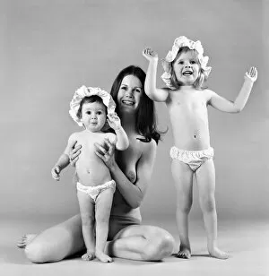 Images Dated 24th March 1975: Woman and Children. Model Bertie Meaden and Daughters. March 1975 75-01632-004