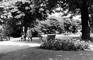 Images Dated 26th June 1979: Two women and a child walking through Albert Park in Middlesbrough. 26th June 1979