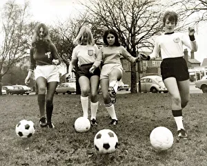 Women footballers wearing Umbro shirts Football girls Mexico Women footballers wearing Umbro shirts Football girls Mexico