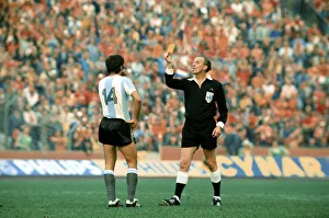 World Cup 1974 Holland v Argentina referee Bob Davidson of Scotland books World Cup 1974 Holland v Argentina referee Bob Davidson of Scotland books